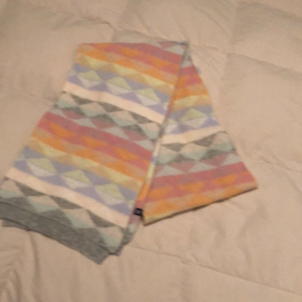 New Gap Scarf 🧣. Lambswool/Angora. Oversized. Soft. Pastels.